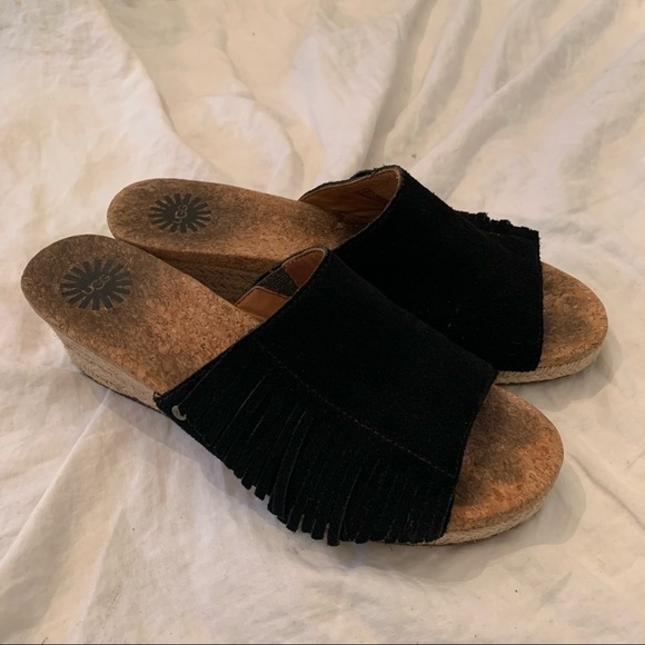 Ugg cork fringe black suede peep toe wedge platform sandals shoes size 7 heels - Picture 2 of 9